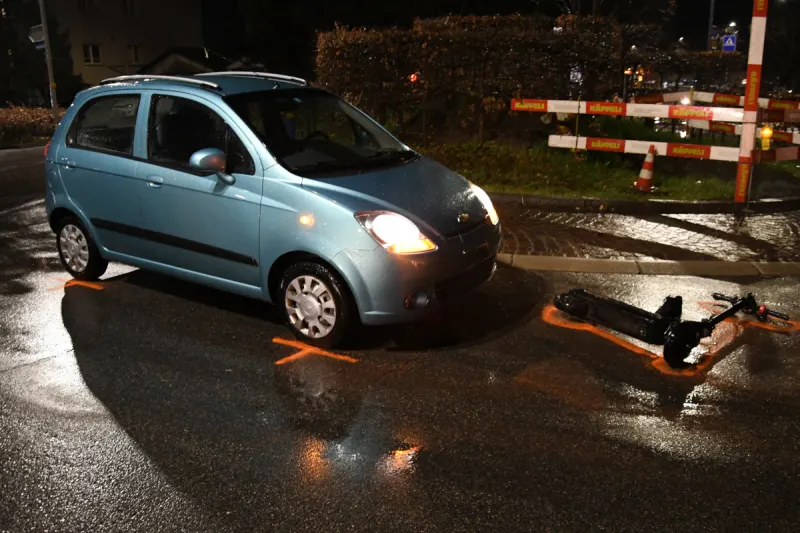 Chur GR – E-Scooterfahrer nach Unfall mit Auto verletzt