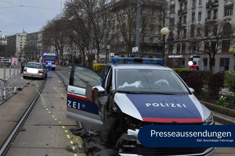 Wien - Betrunkener fährt mit Auto auf Polizeifahrzeug los