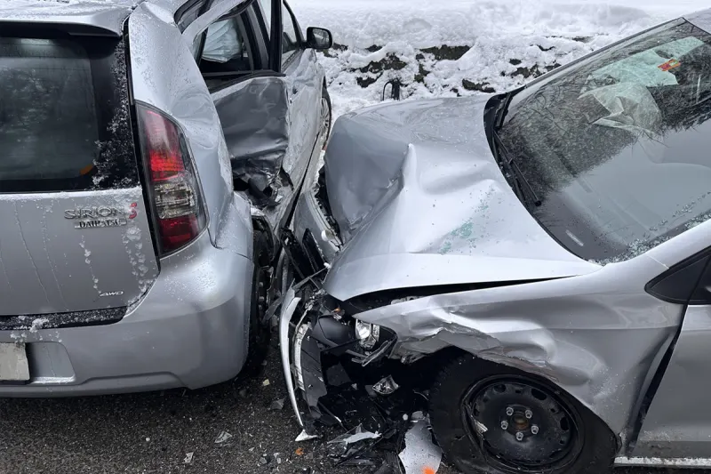 Herisau AR – Vier Personen bei Unfall im Gegenverkehr verletzt