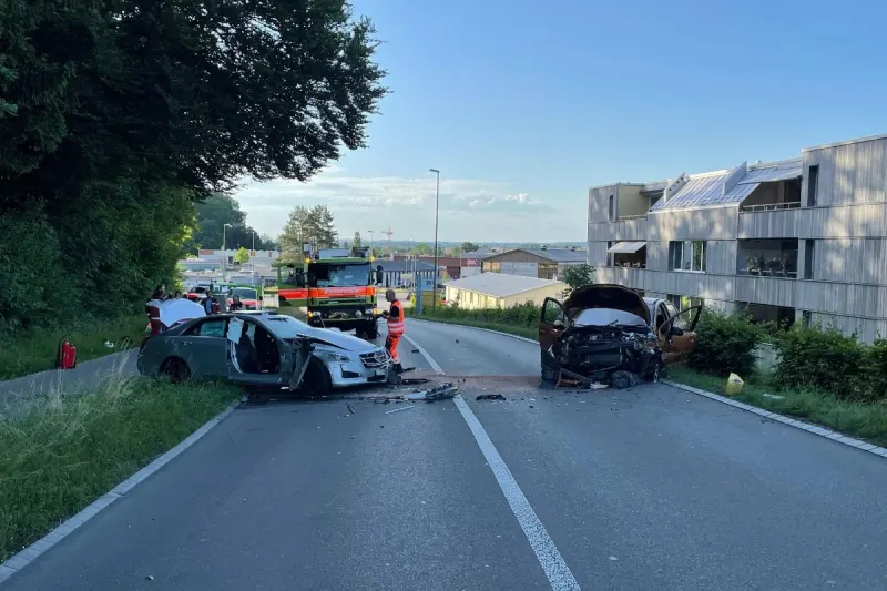 Mönchaltorf ZH:  Auto gerät auf Gegenfahrbahn - Frontalkollision mit mehrere Verletzten
