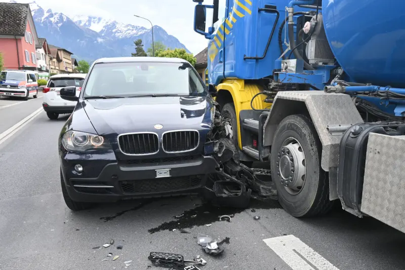 Vaduz – Personenwagen kollidiert mit Lastwagen