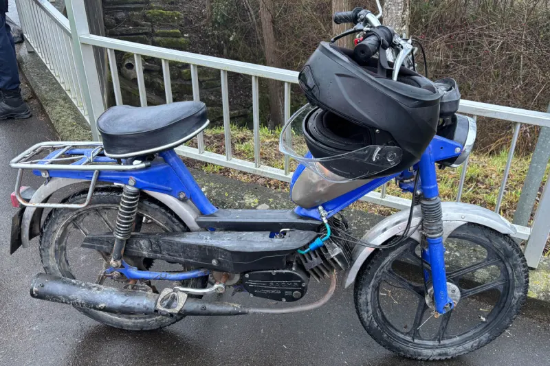 Winden TG – Jugendlicher Mofafahrer bei Kollision mit Auto verletzt