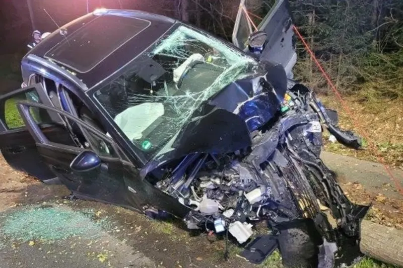 Wiegersen - Autofahrerin (31) bei Unfall in Wiegersen schwer verletzt