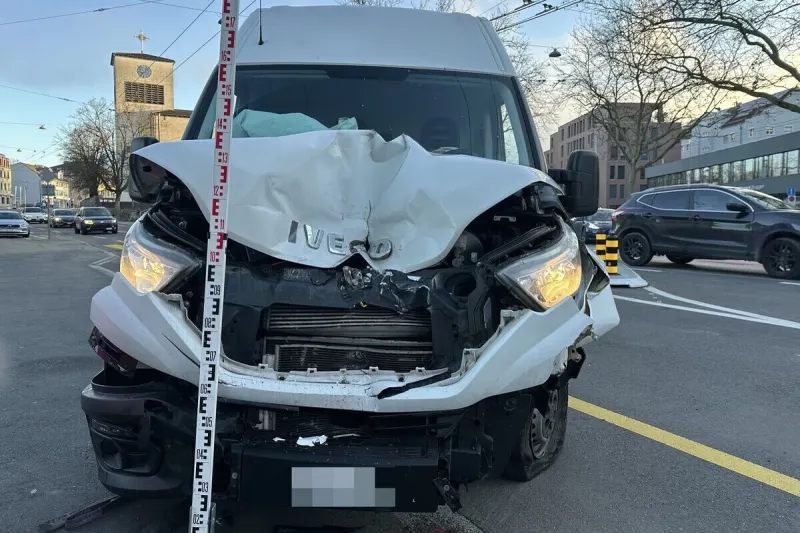 St. Gallen – Fahrunfähiger Lenker verursacht Unfall