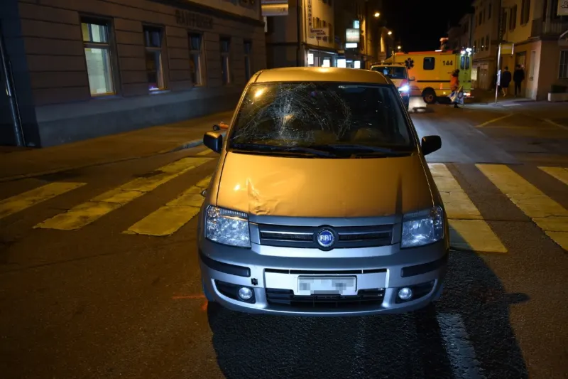 Thusis GR - Fussgänger von Fiat Panda angefahren