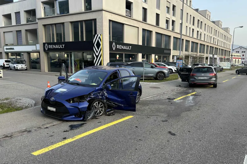 Aarburg AG – Unfall auf Gegenfahrbahn fordert zwei Verletzte