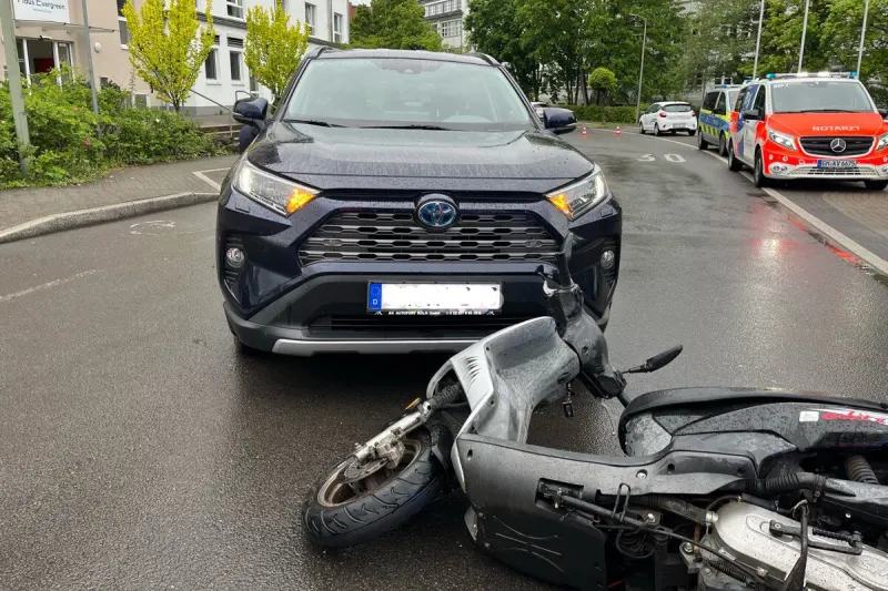 Bergneustadt – Mopedfahrer bei Unfall schwer verletzt