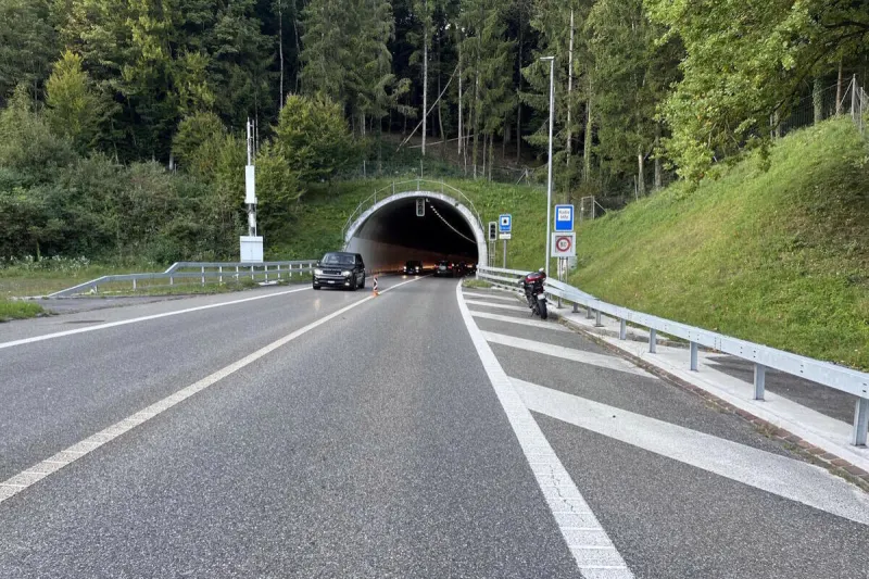 Rapperswil-Jona SG – Motorrad überschlägt sich bei Unfall