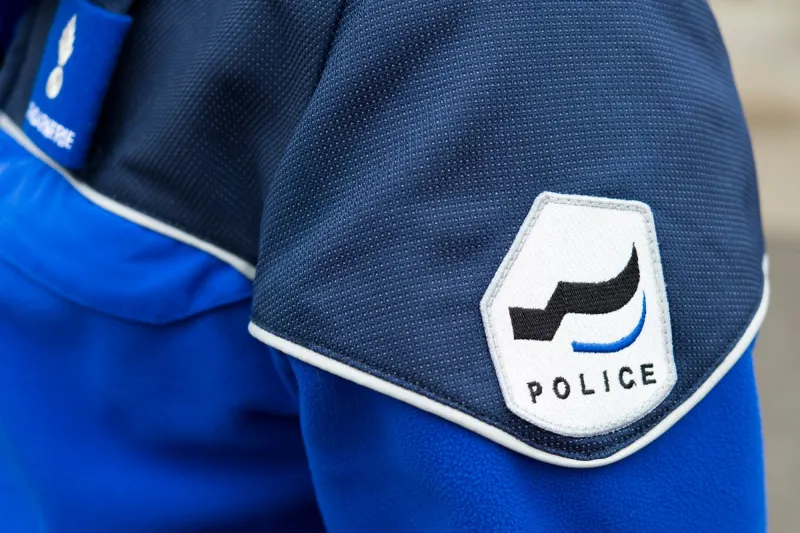La Tour-de-Trême FR – Minderjähriger flieht mit Auto vor Polizei
