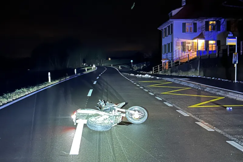 Hüttwilen TG – Motorradfahrer verunfallt während Flucht vor Polizei