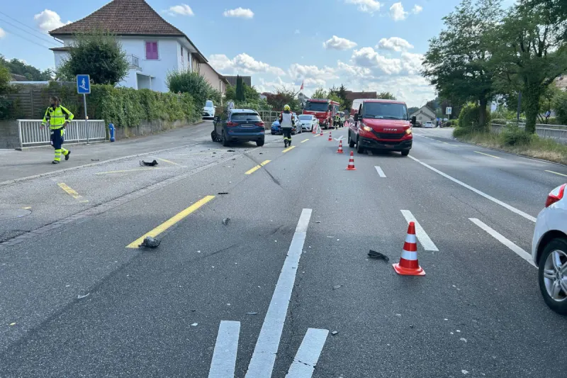 Heftiger Unfall in Aarburg AG – Lenkerin gerät auf Gegenfahrbahn