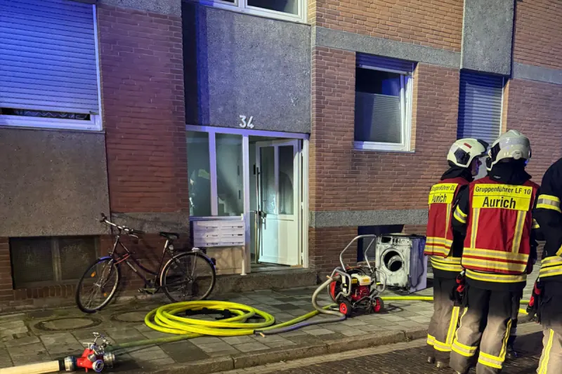 Aurich NI – Drei Verletzte bei Brand von Keller in Mehrfamilienhaus