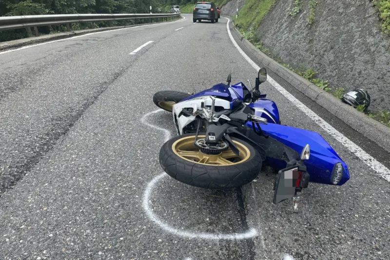 Stadt St. Gallen – Motorradfahrer verletzt sich bei Selbstunfall