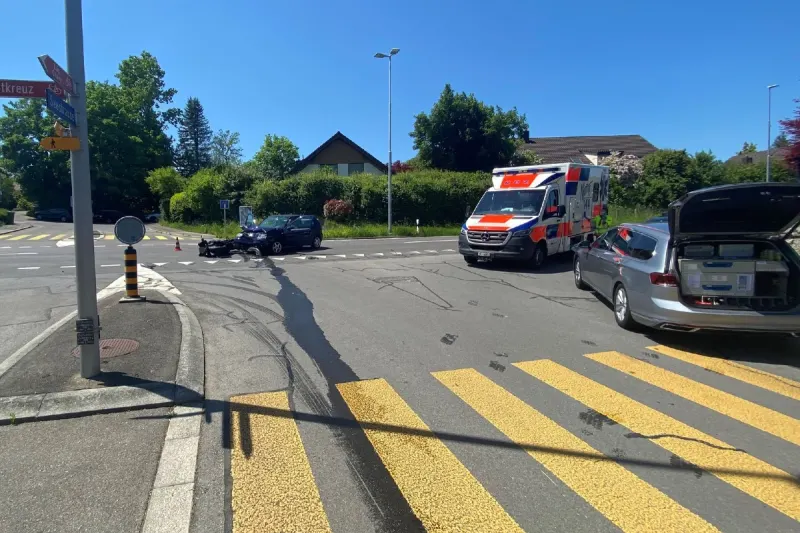 Risch Rotkreuz ZG - 78-Jährige gerät auf Gegenfahrbahn und verursacht eine heftige Frontalkollision