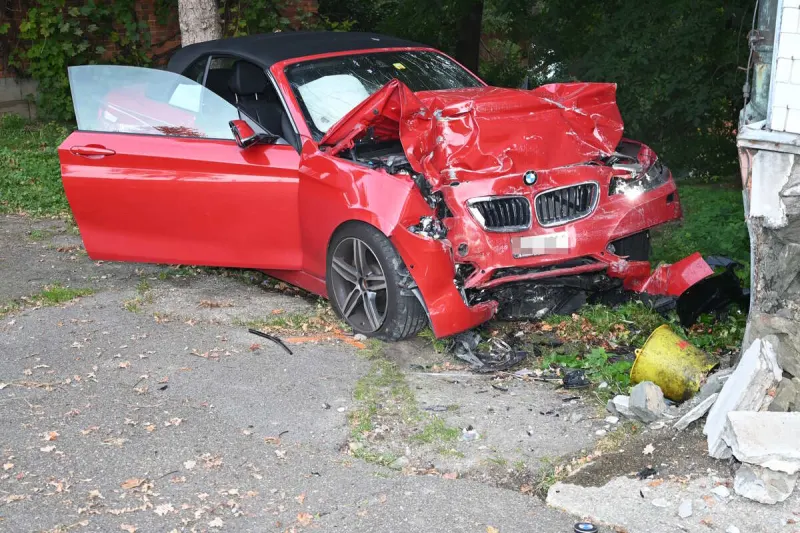 Mörschwil SG - Mehrere zehntausend Franken Sachschaden nach Unfall 