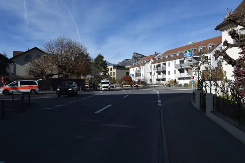 Maienfeld GR – Fahrradfahrer überschlägt sich bei Unfall mit Auto
