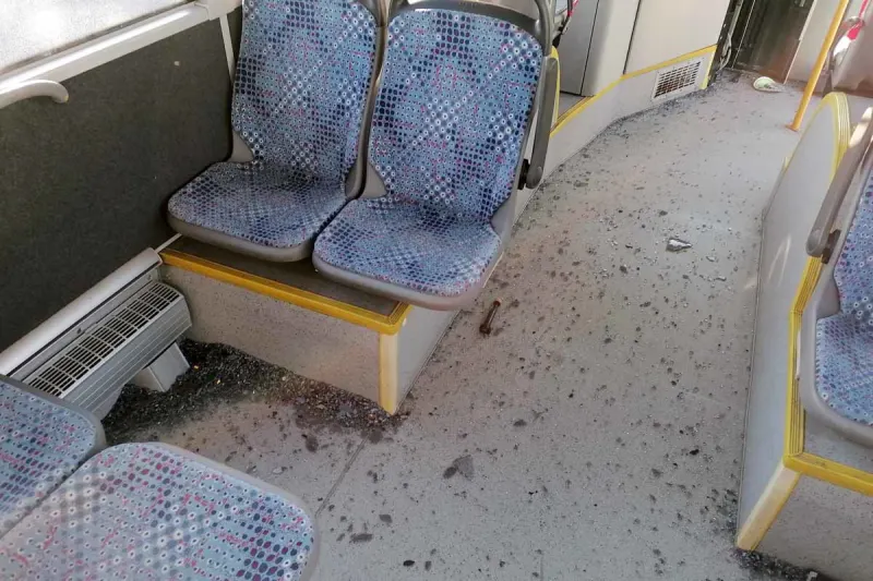 Wiener Neustadt - Pkw kracht gegen Linienbus