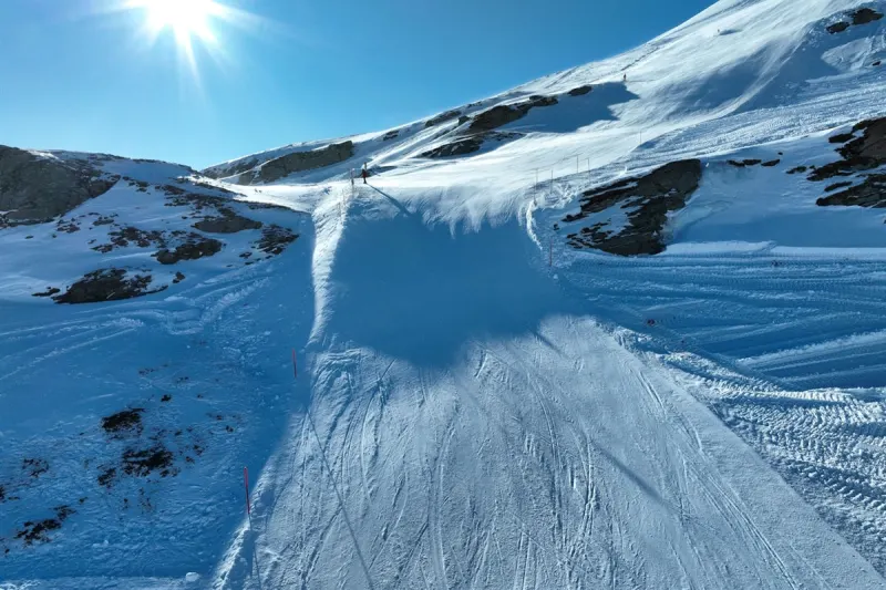 Laax GR – Tödlicher Skiunfall auf roter Piste