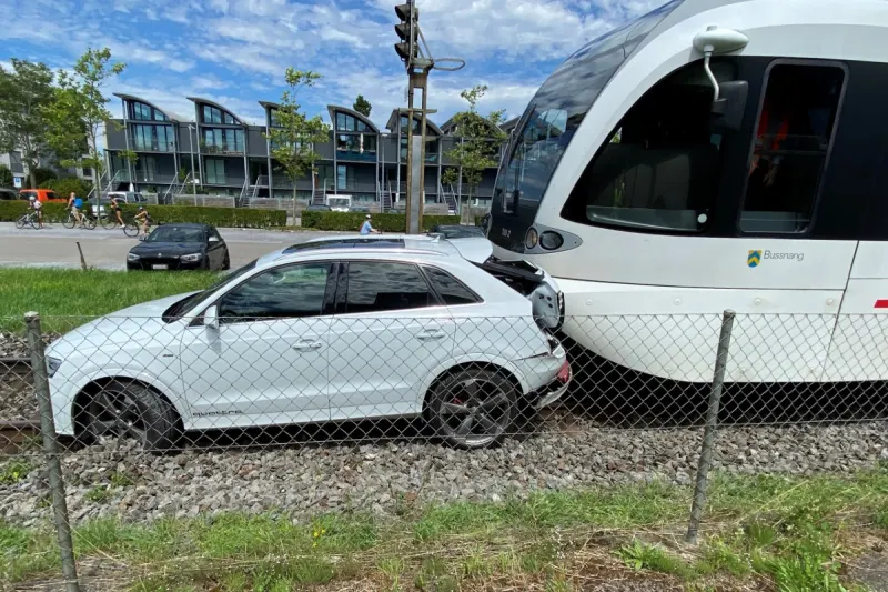 Unfall in Bottighofen TG - Zwischen Barrieren eingeschlossen