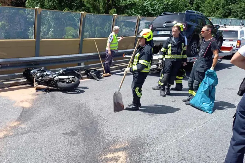 Bad Aussee - 36-jähriger Biker kracht frontal gegen zwei Pkws - tot