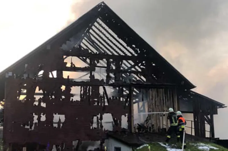 Bregenz - Fluh - Bauernhaus bei Brand völlig zerstört