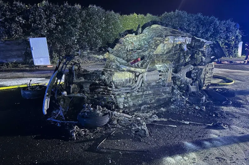 Schwerer Verkehrsunfall in Velbert: Fahrer schwer verletzt