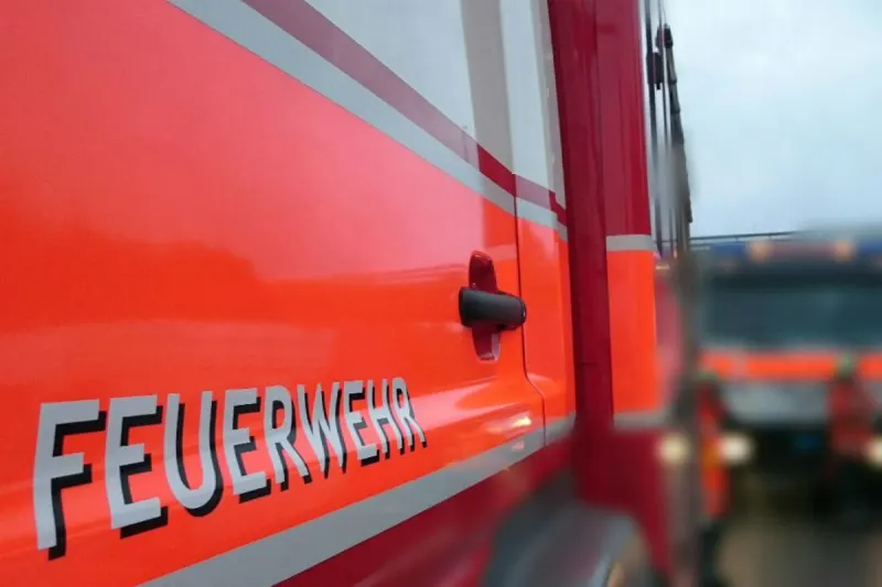 Bochum - Mann rettet sich mit Sprung aus dem Fenster!