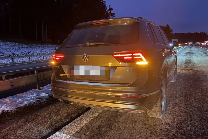 A1 Gossau SG – Unfall mit drei Autos auf Überholspur