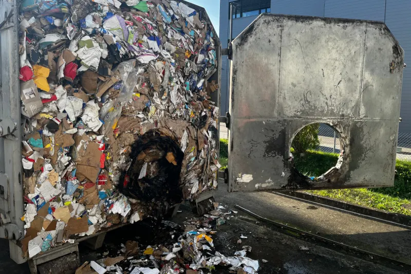 Aadorf TG – Brand in einer Kartonpresse