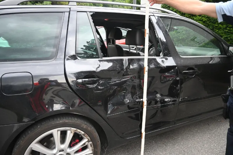 Vaduz FL - Kollision zwischen zwei Personenwagen beim Kreisel
