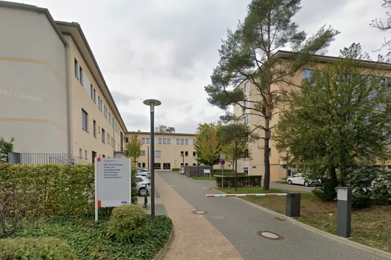 Paderborn NW – 13-Jährige verletzt Betreuerin lebensgefährlich in Psychiatrie