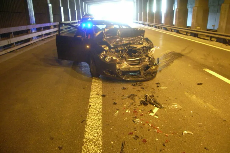 Wassen UR - Auffahrkollision auf der Autobahn A2