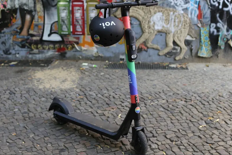 Unfall mit Scooter in Salzburg – 14-Jähriger verletzt