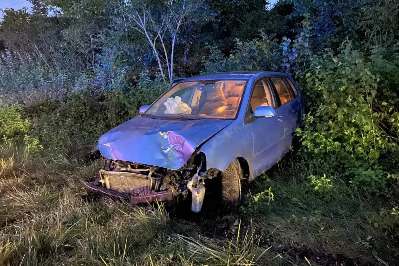 A4 Küssnacht SZ – Kontrolle auf der Autobahn verloren  und auf Böschung gelandet