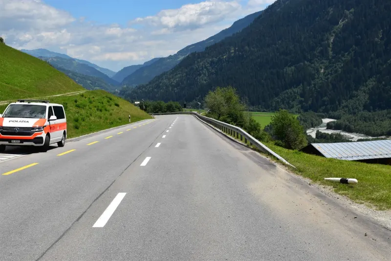 Sumvitg GR – Selbstunfall mit Motorrad auf der Oberalpstrasse