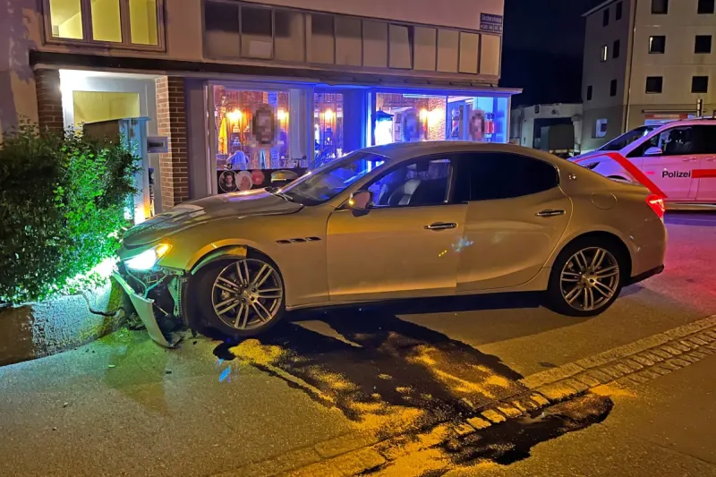 Frauenfeld TG - Maserati in Mauer geprallt