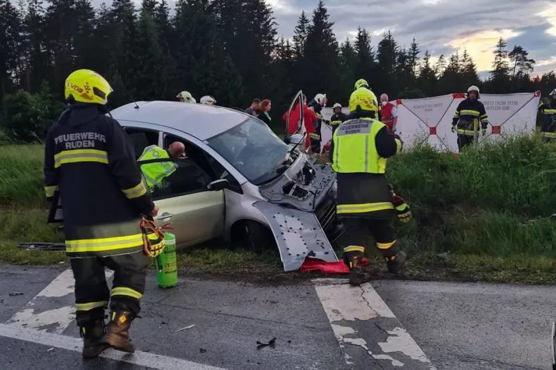 Bezirk Völkermarkt – Rettungshelikopter im Einsatz nach schwerem Unfall