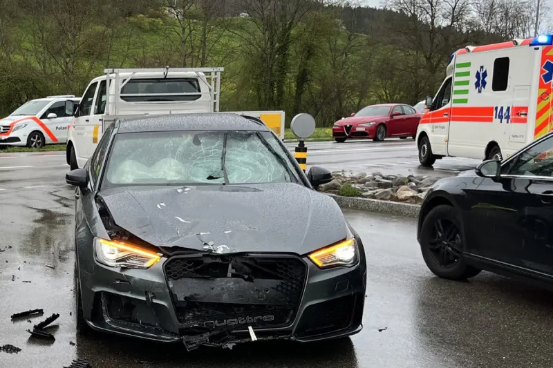 Wuppenau TG - Mofafahrer wird nach Unfall ins Spital geflogen 