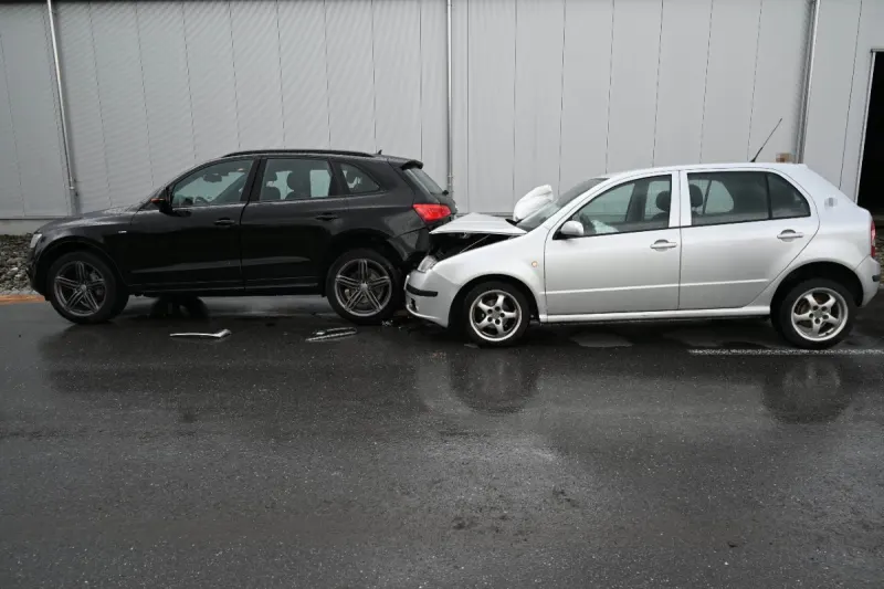  Oberriet SG - Zusammenprall zwischen zwei Autos endet mit 28'000 Franken Sachschaden