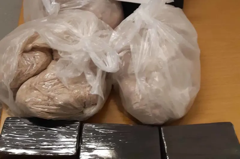 Bad Bentheim - Drogen im Wert von rund 155 000 Euro in herrenloser Tasche entdeckt!