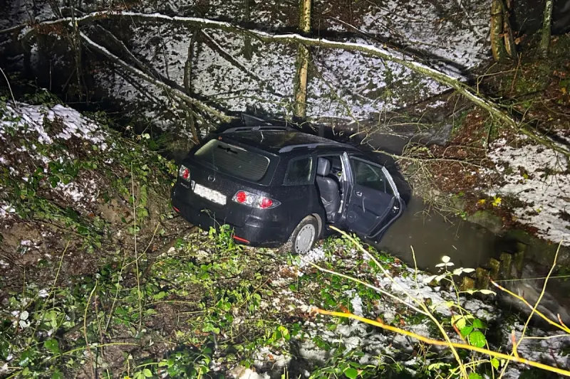 Märwil TG - Fahrunfähig im Bach gelandet