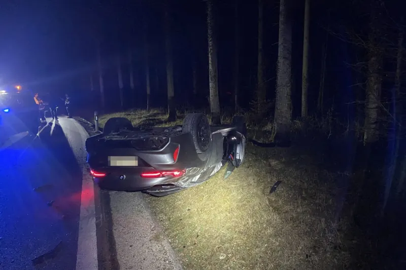 Windisch AG - Zuerst als Raser gestoppt - Danach gemieteten BMW M8 auf Dach gelegt!
