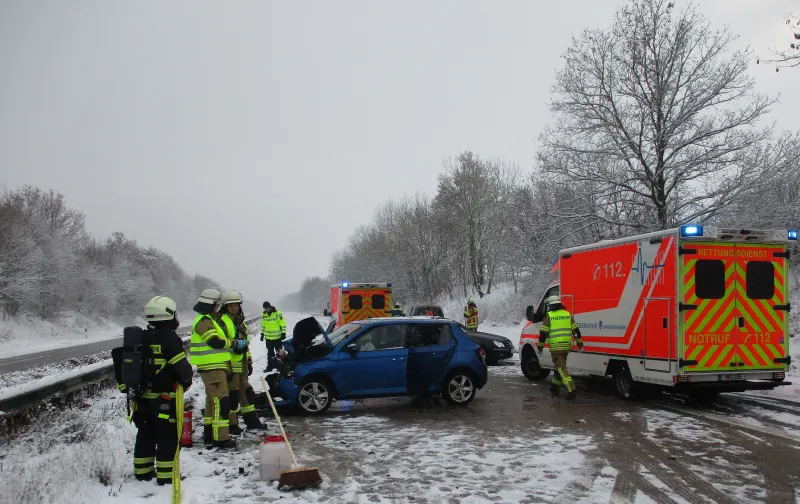 Bremerhaven – Verkehrsunfall mit drei Fahrzeugen - 5 verletzte Personen auf der A27
