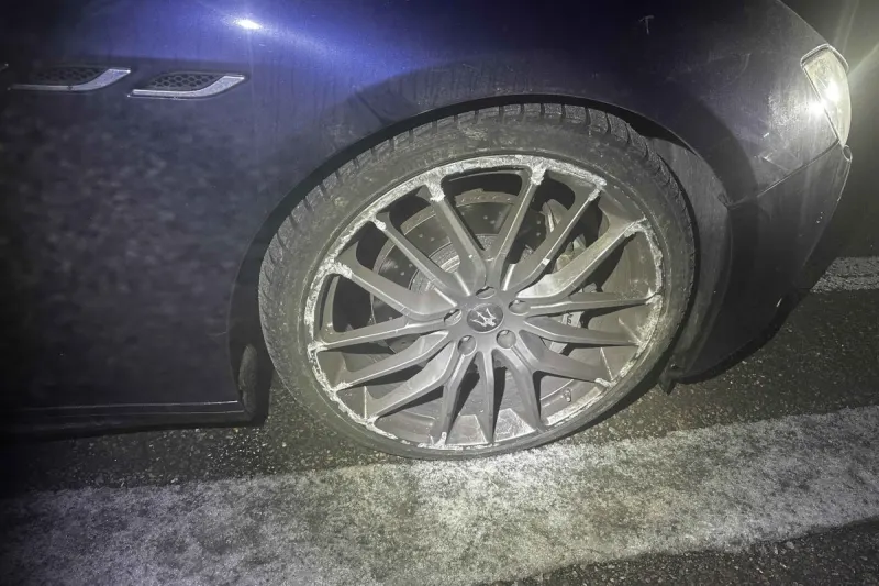 Teufen AR – Lenker touchiert Randstein und verursacht Unfall