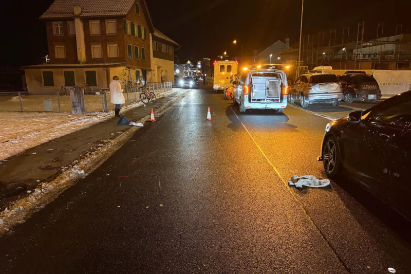 Schwerer Unfall in Heerbrugg SG – Auto erfasst Fussgängerin