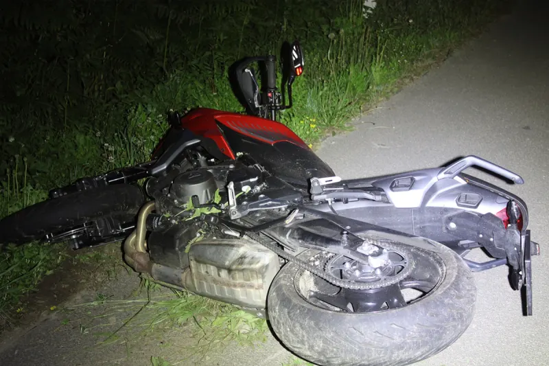Overath NW – Motorradfahrer bei Alleinunfall schwer verletzt