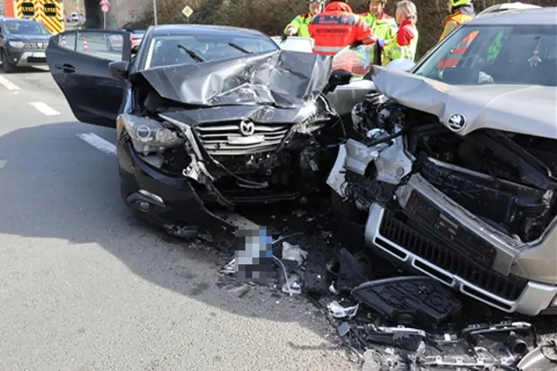 Ratingen NW - 50-Jähriger bei Unfall schwer verletzt 