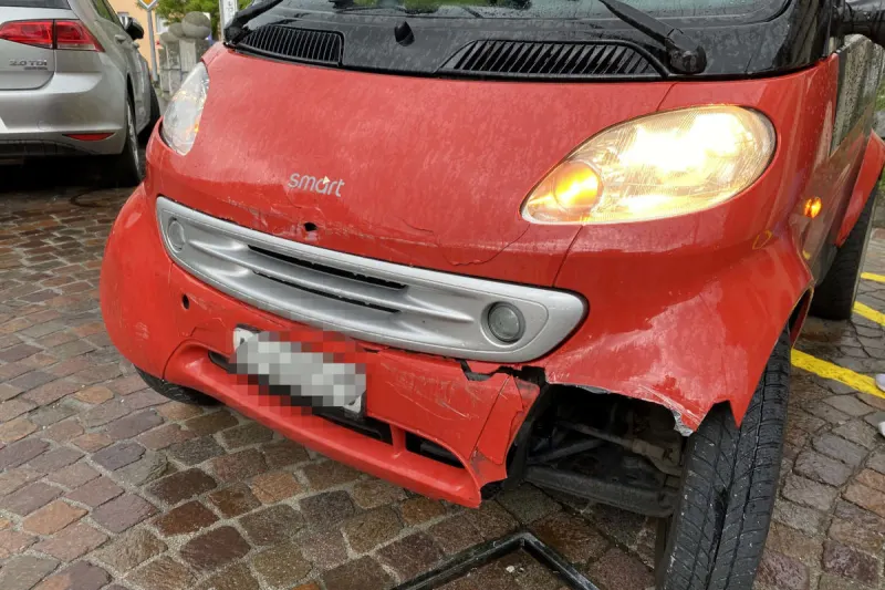 Oberentfelden AG – Nach Kollision von Unfallstelle abgehauen