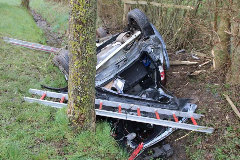 Lübbecke - 19-Jähriger nach Unfall schwer verletzt 