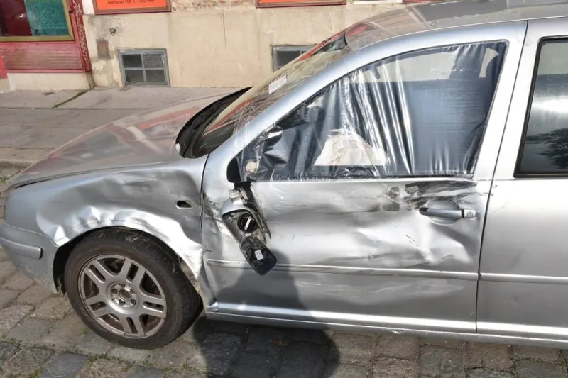 Wien - Ohne Führerschein verunfallt 